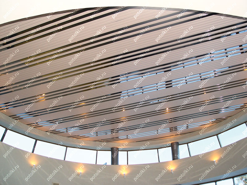 Реечный подвесной потолок